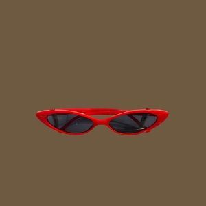Red retro cat eye sunglasses